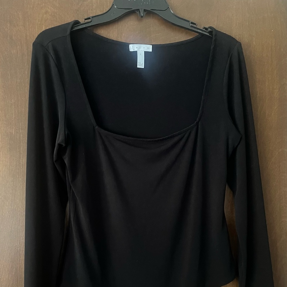 Elegant Black Long Sleeve Top